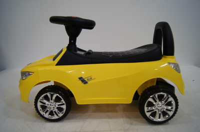 Детская машинка-каталка толокар RiverToys AUDI JY-Z01A MP3